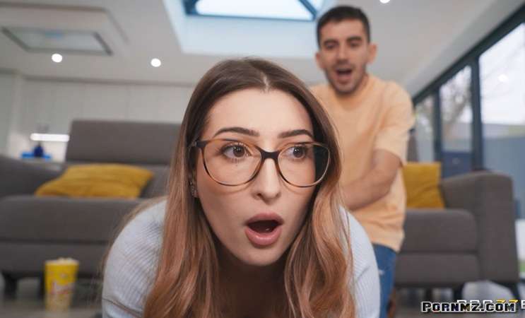 [Brazzers] Im Trying To Watch The Game – Shinratensei98